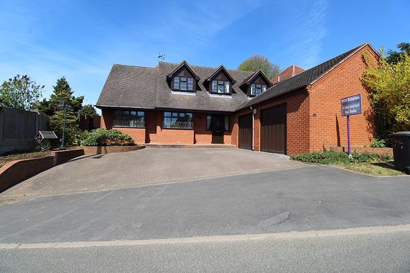 Bromley Lane, Kingswinford 3 bed detached house for sale £399,999