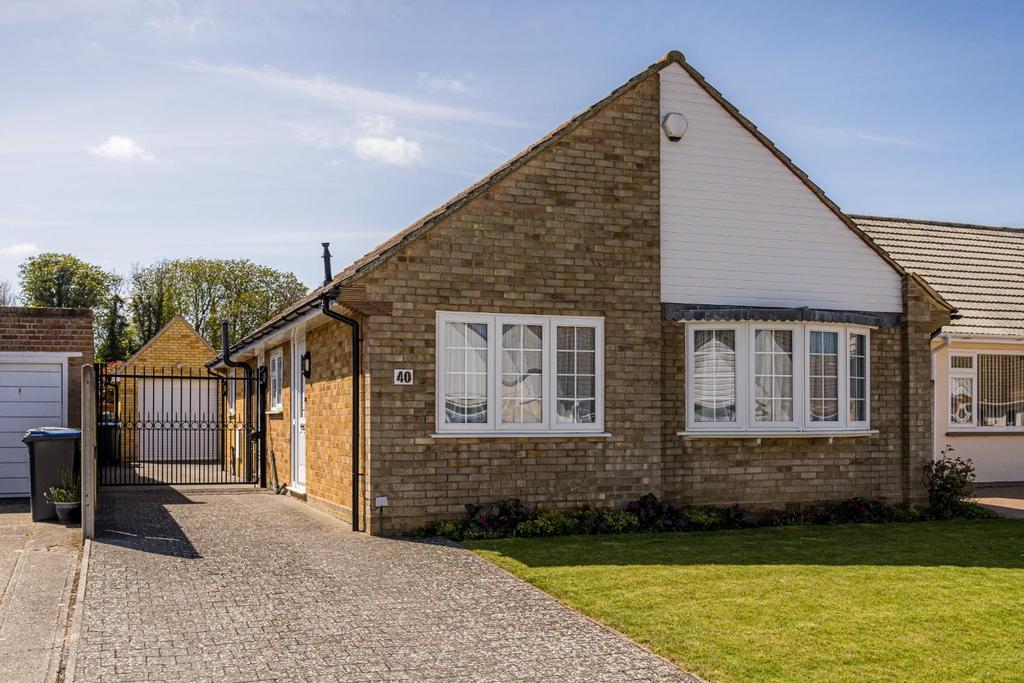 Cherry Gardens, Herne Bay 2 bed detached bungalow £450,000