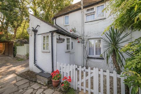 4, Box Iron Cottages Chapel Row, Herne Bay, CT6 7HX