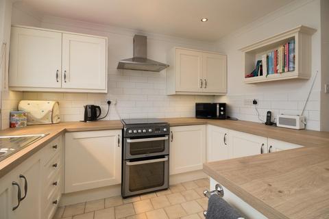 13 Cherry Waye, Eythorne, Dover, CT15 4BT