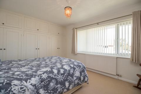 13 Cherry Waye, Eythorne, Dover, CT15 4BT