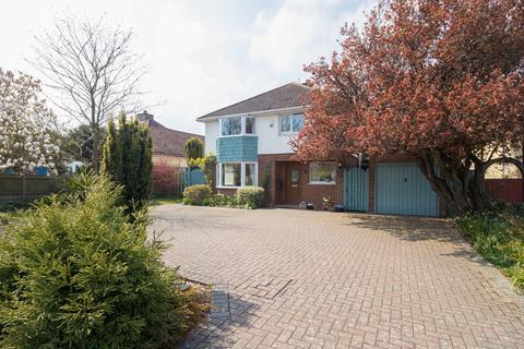 87 Sandwich Road, Whitfield, Dover, CT16 3LU