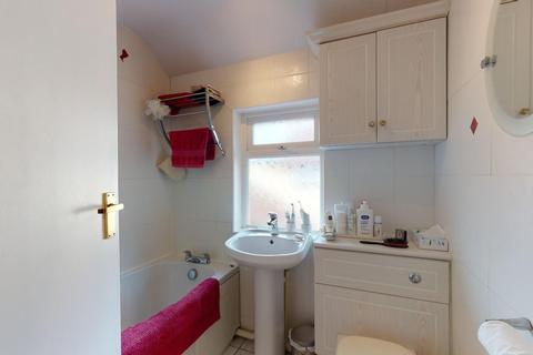 87 Sandwich Road, Whitfield, Dover, CT16 3LU