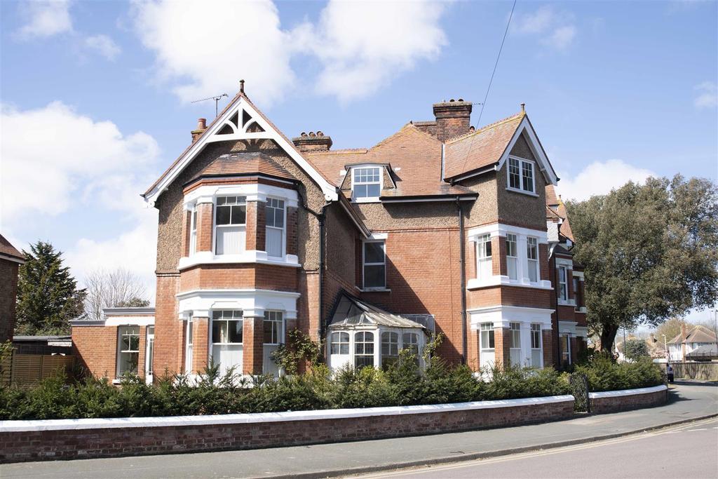 Gladstone Road, Broadstairs 4 bed house for sale £735,000