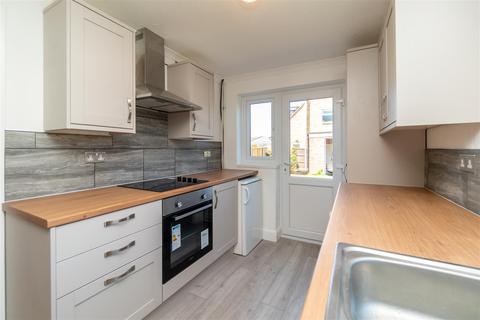 16 Bladon Road, Ruddington, Nottingham, NG11 6DR