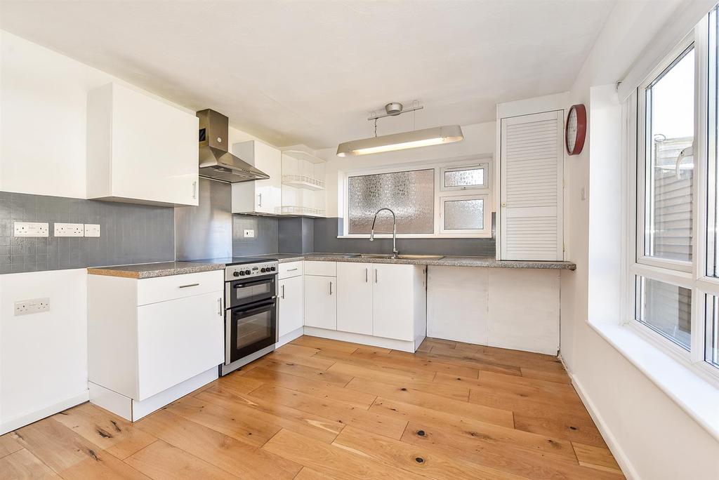 The Elms, Andover 3 bed end of terrace house £249,950