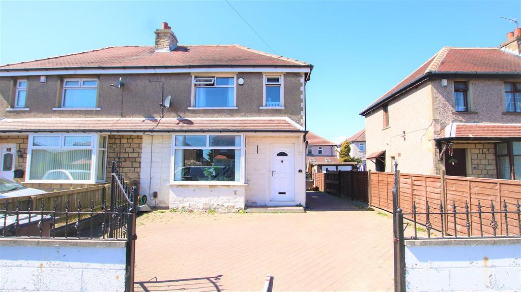 Claremont Road, Wrose, Shipley 3 bed semidetached house £155,000