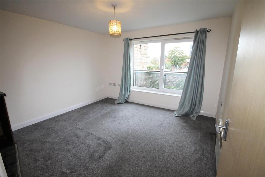 Eccles Fold, Eccles, Manchester 2 bed apartment £625 pcm (£144 pw)