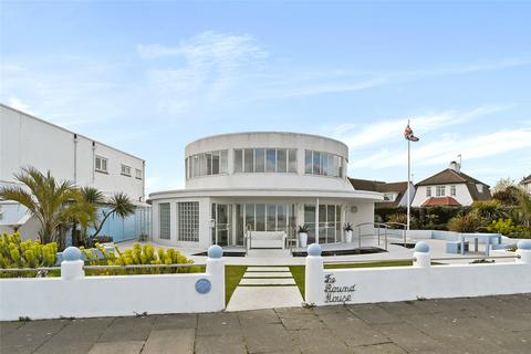 7 Cliff Way, Frinton-on-sea, CO13 9NL
