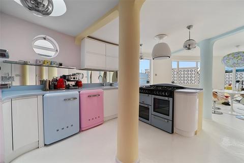 7 Cliff Way, Frinton-on-sea, CO13 9NL