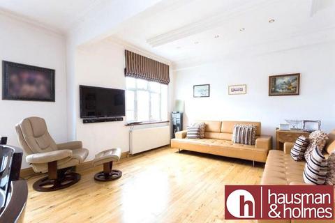 2 bedroom flat for sale, Windsor Court, NW11