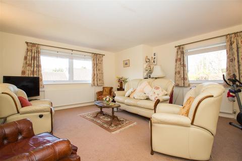20 Manor Drive, Chagford, Newton Abbot, TQ13 8BH
