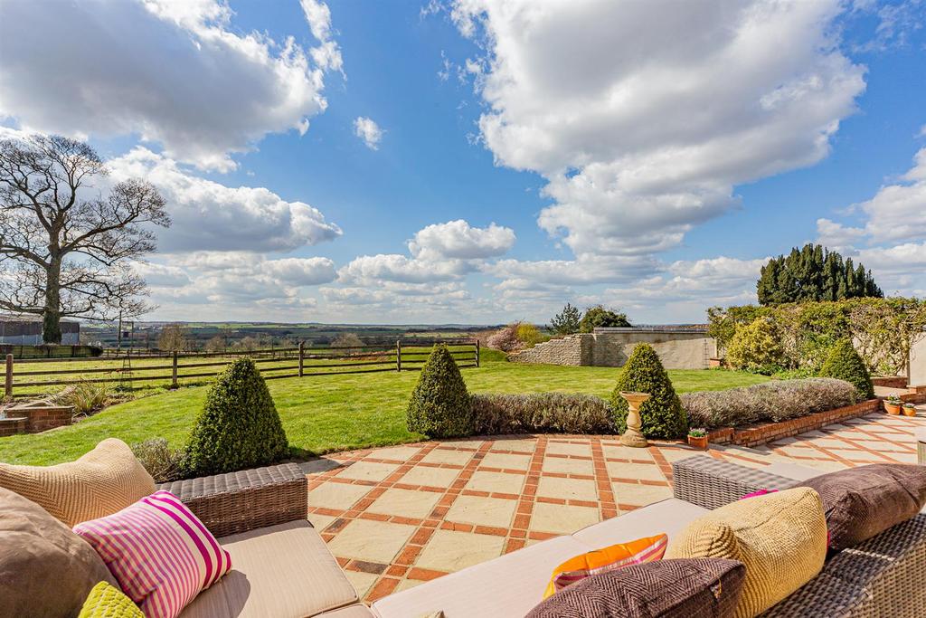 Main Street, Barrow, Rutland 5 bed barn conversion £1,100,000