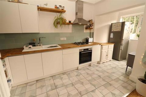 3 Plumbley Drive, Manchester, M16 9QQ