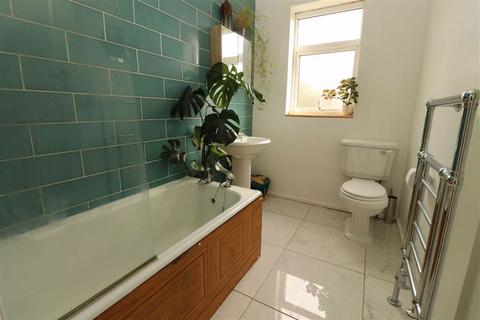 3 Plumbley Drive, Manchester, M16 9QQ