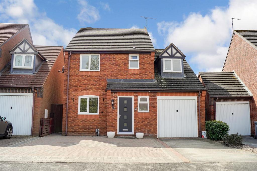 Montgomery Road, Whitnash, Leamington... 4 bed detached house £365,000