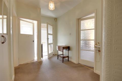 108 Springfield Way, Anlaby, Hull, HU10 6QJ
