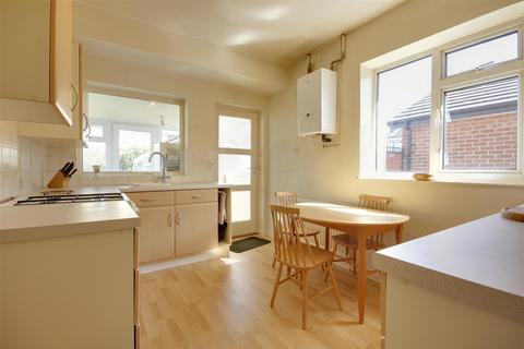 108 Springfield Way, Anlaby, Hull, HU10 6QJ