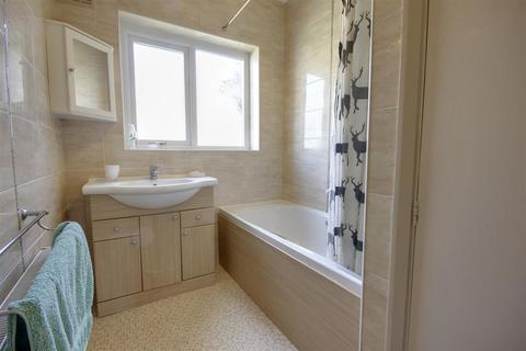 108 Springfield Way, Anlaby, Hull, HU10 6QJ