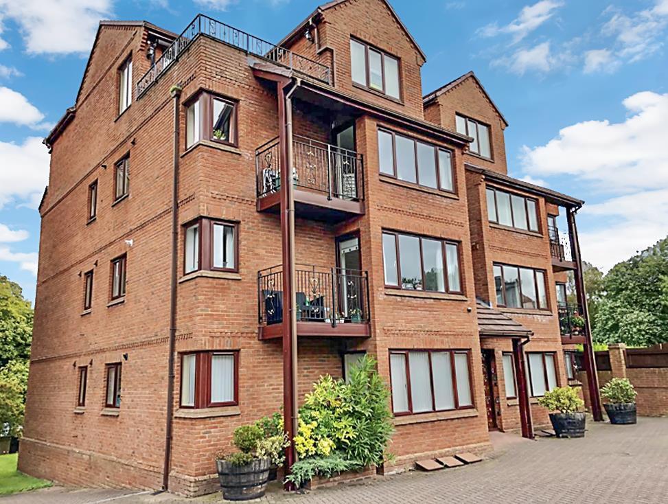 Mount Avenue, Heswall, Wirral 2 bed penthouse £375,000
