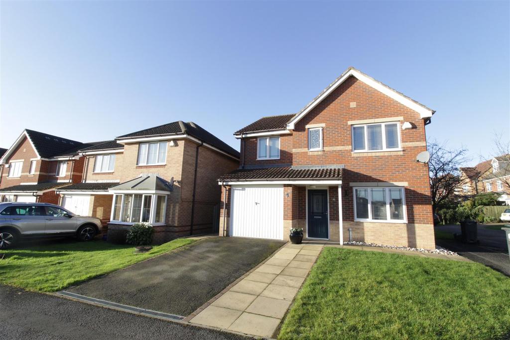 Acorn Close, Middleton St. 4 bed detached house £230,000