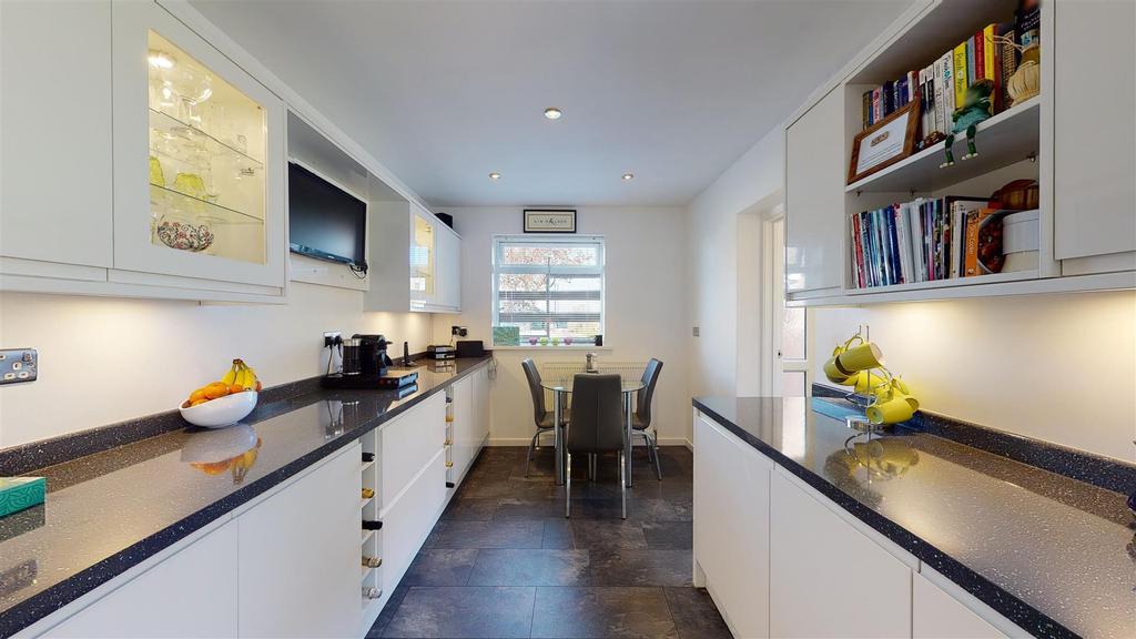 Breakfasting Kitchen