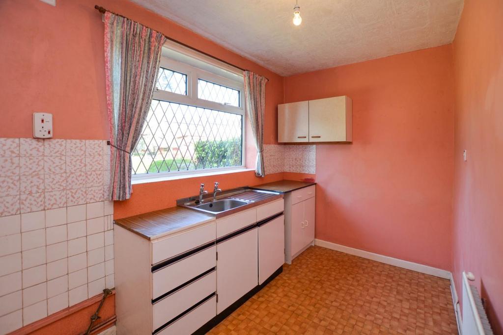 Birchley Road, Billinge, Wigan, WN5 7QH 2 bed semidetached house £