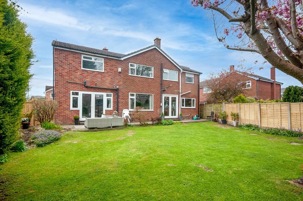 Bowden Close, Culcheth, Warrington, WA3 5 bed detached house £595,000