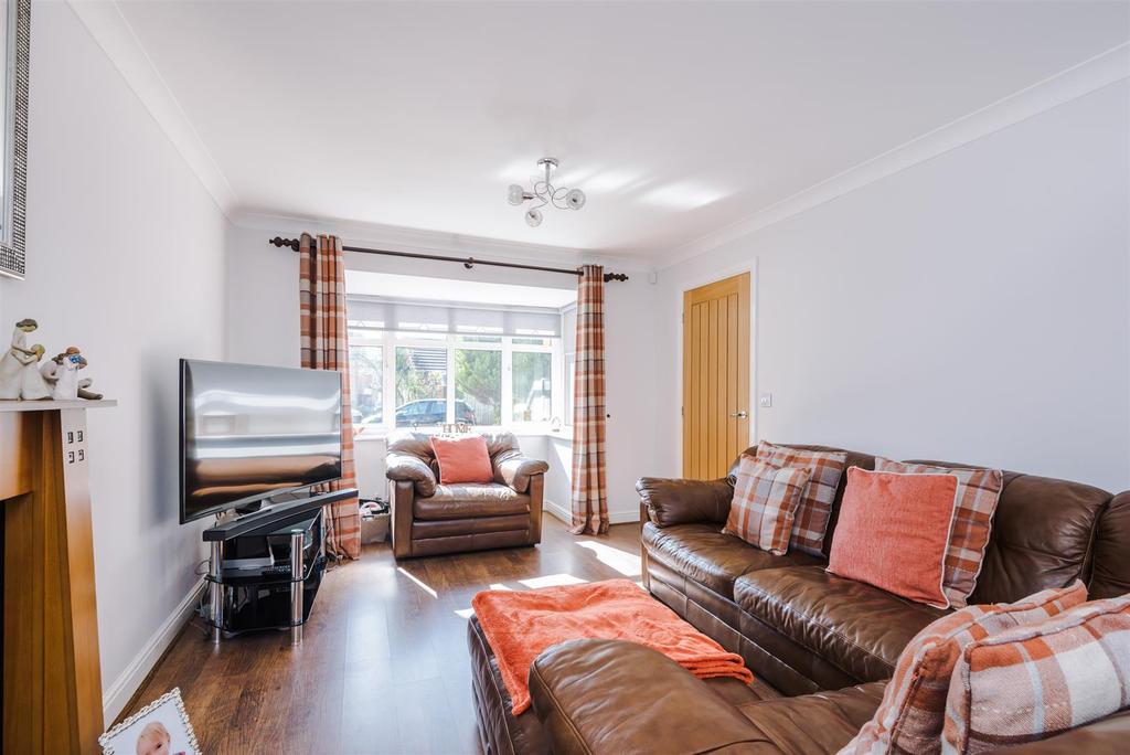 Hedworth Gardens Lounge 1.jpg