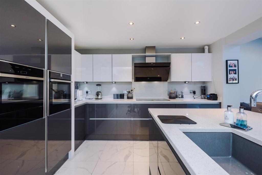 Hedworth Gardens Kitchen 1.jpg