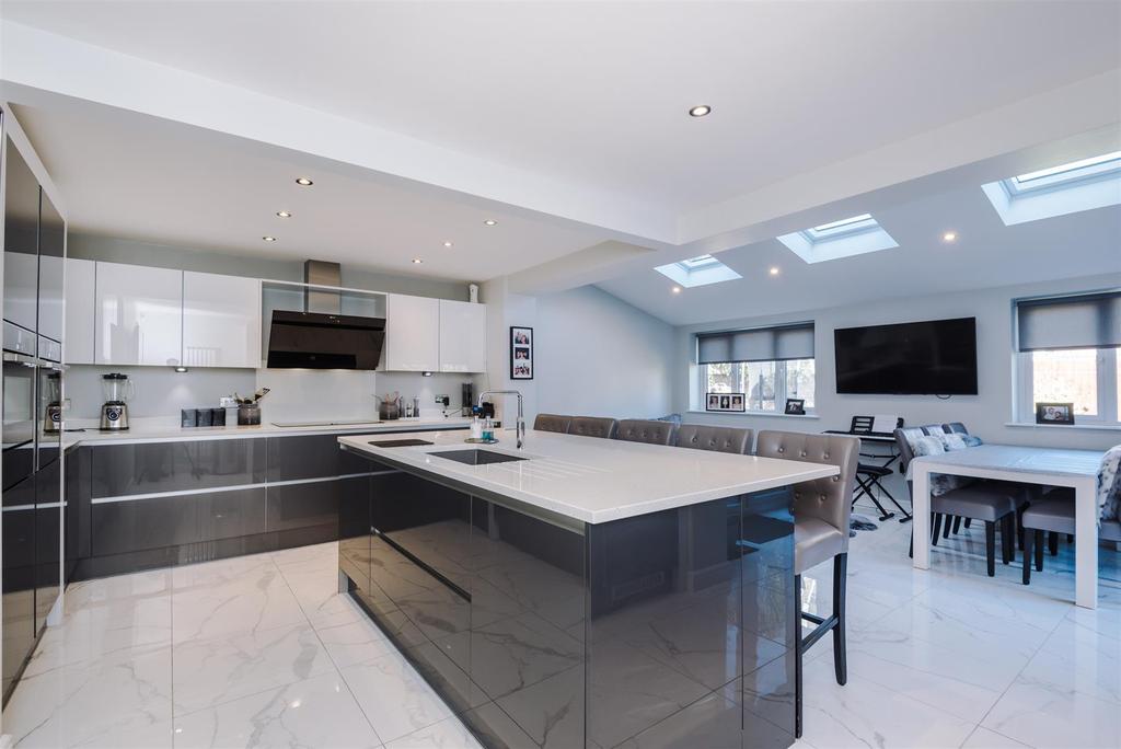 Hedworth Gardens Kitchen 2.jpg