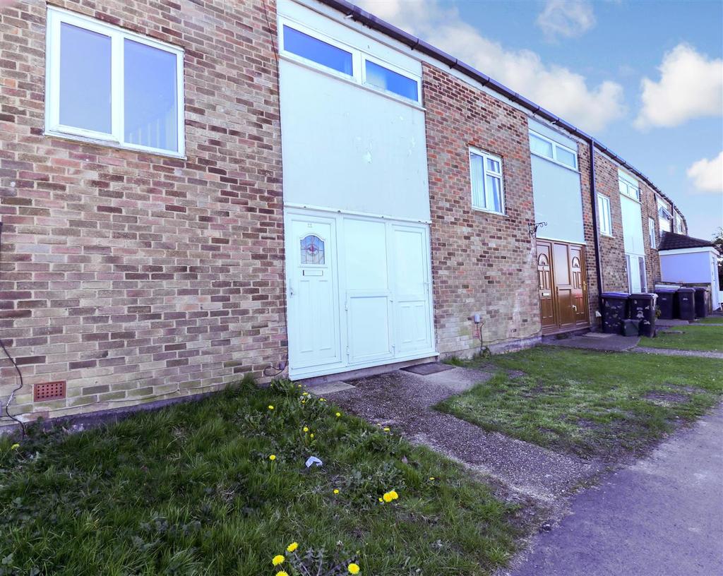 Longfield, Harlow 2 bed terraced house £250,000