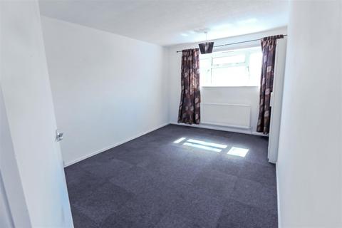 11 Longfield, Harlow, CM18 6JY