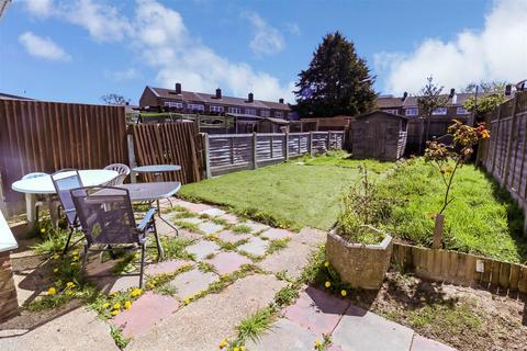 11 Longfield, Harlow, CM18 6JY
