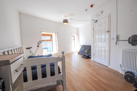 Flat 2, 18 Station Road, Burry Port, SA16 0LR