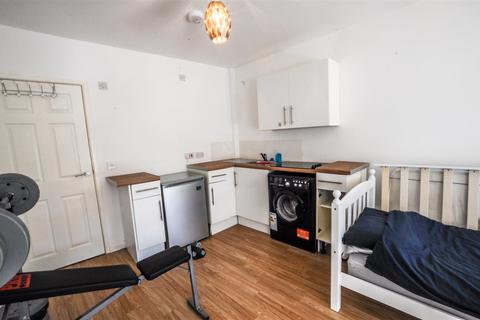 Flat 2, 18 Station Road, Burry Port, SA16 0LR