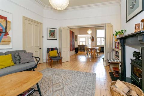 57 West End Avenue, Harrogate, HG2 9BX