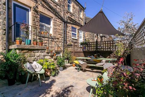 57 West End Avenue, Harrogate, HG2 9BX