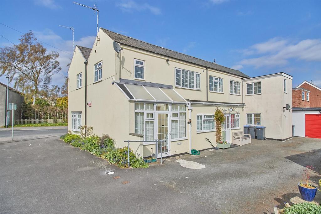 Main Street, Newbold Verdon, Leicester 2 bed apartment £150,000