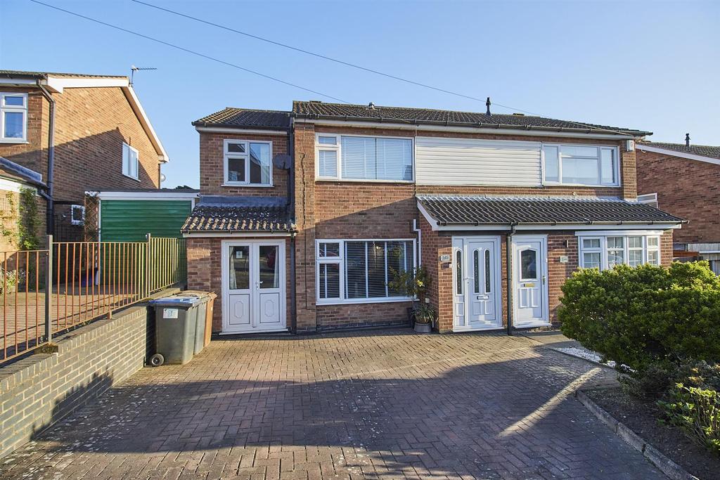 Outlands Drive, Hinckley 3 bed semidetached house £290,000