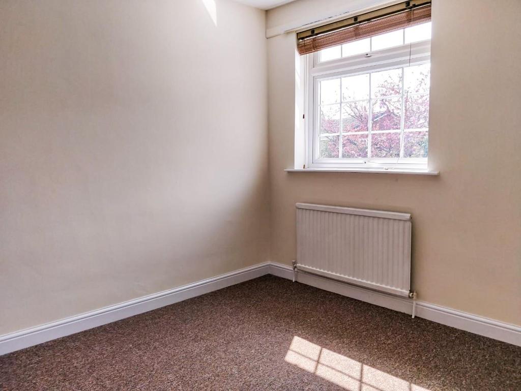 Bedroom 2.JPG