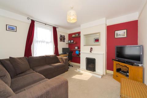 18 Horton Hill, Epsom, KT19 8SS