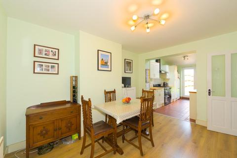 18 Horton Hill, Epsom, KT19 8SS