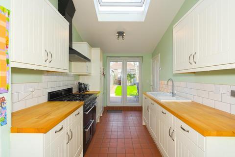18 Horton Hill, Epsom, KT19 8SS