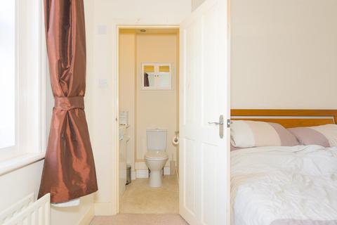 18 Horton Hill, Epsom, KT19 8SS