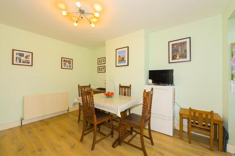 18 Horton Hill, Epsom, KT19 8SS