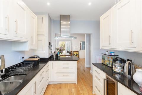 4 bedroom townhouse to rent, Agamemnon Road, West Hampstead NW6