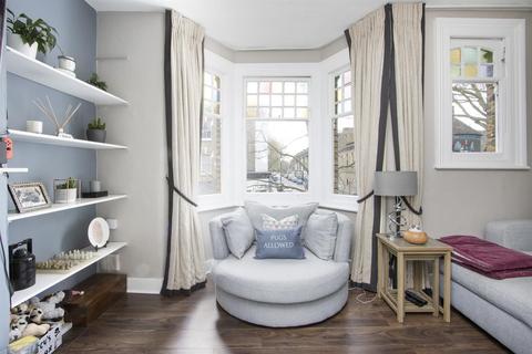 52 Addington Square, London, SE5 7LB