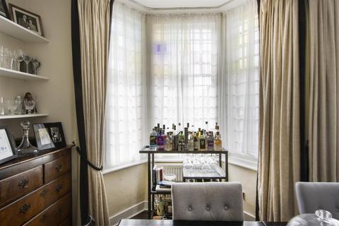 52 Addington Square, London, SE5 7LB