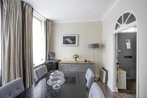 52 Addington Square, London, SE5 7LB